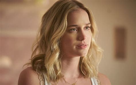 elizabeth lail porno|Elizabeth Dean Lail na OnlyFans: Mc Bandida